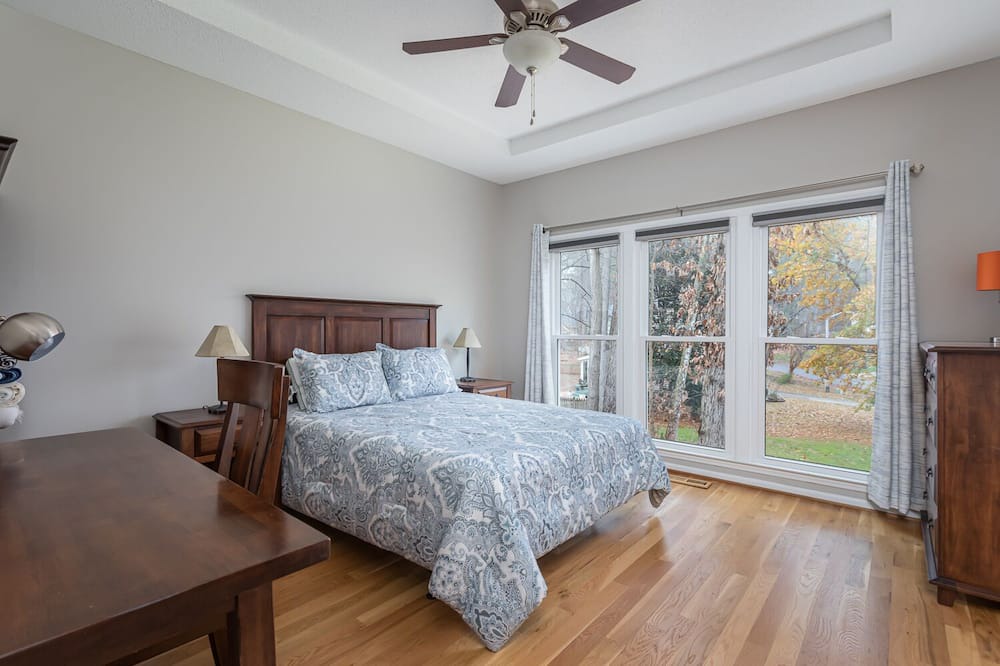 Photo of Bedroom in Wake Forest
