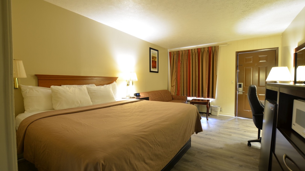 Photo of Bedroom in Maggie Valley