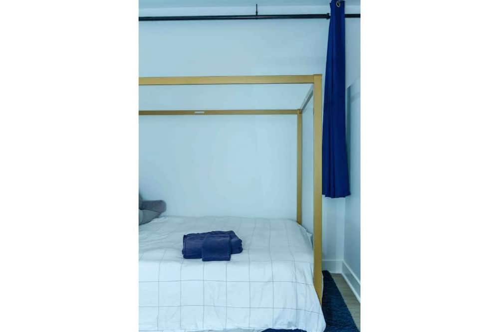 Photo of Bedroom in Plaza Midwood