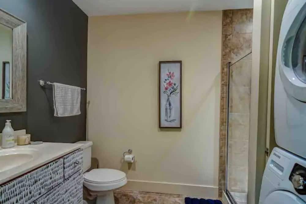 Photo of Bathroom in Plaza Midwood