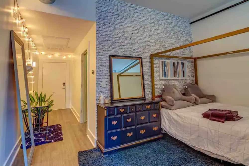 Photo of Bedroom in Plaza Midwood