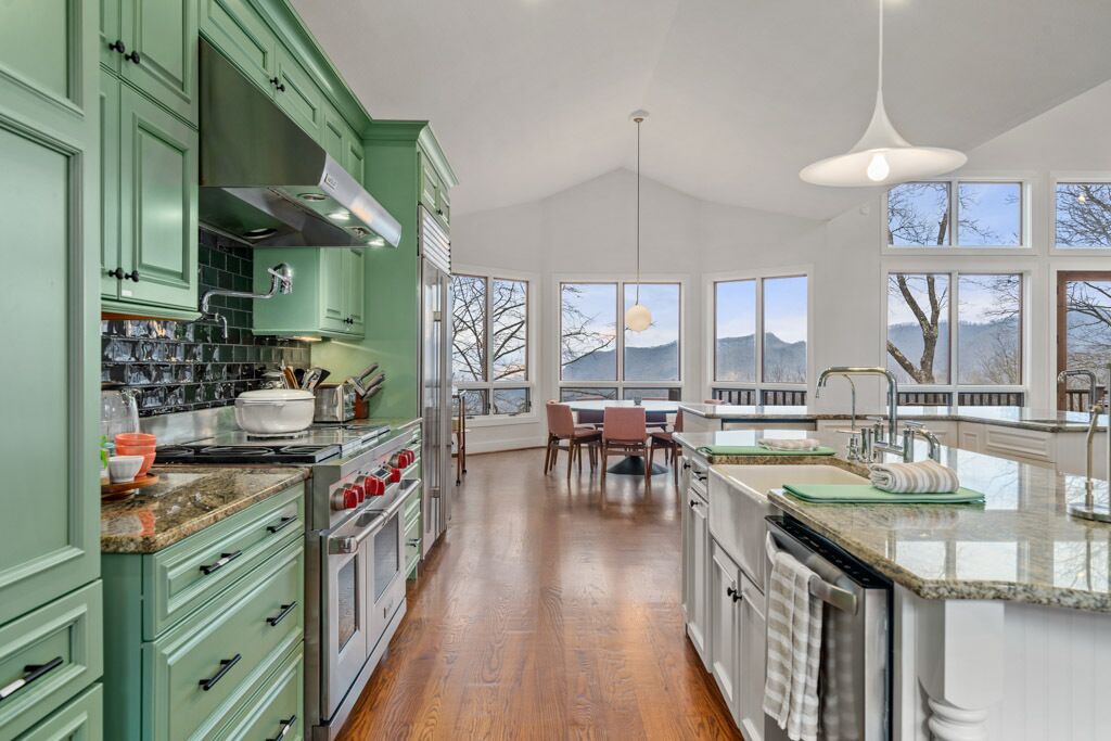 Photo of Kitchen in Bear Lake Reserve