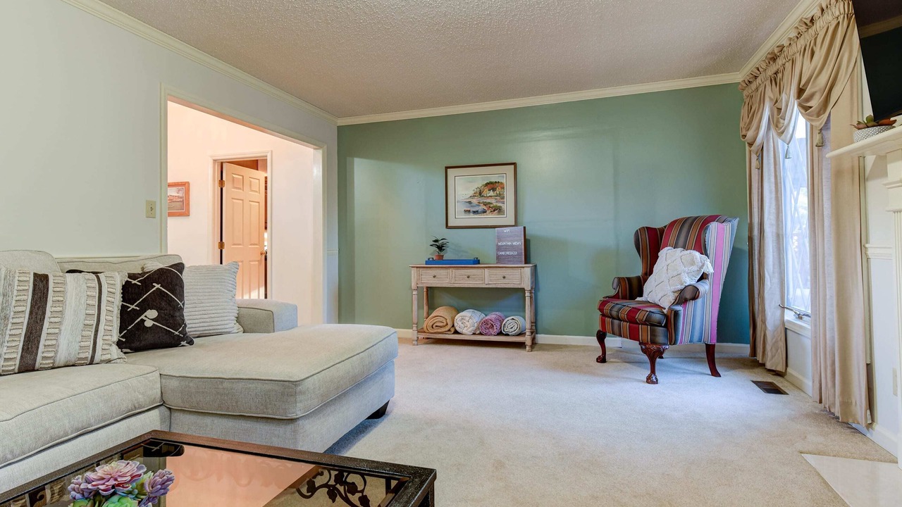 Photo of Livingroom in Fletcher