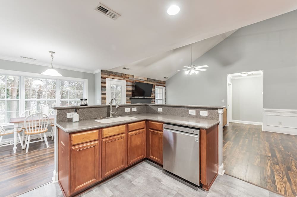 Photo of Kitchen in Steele Creek