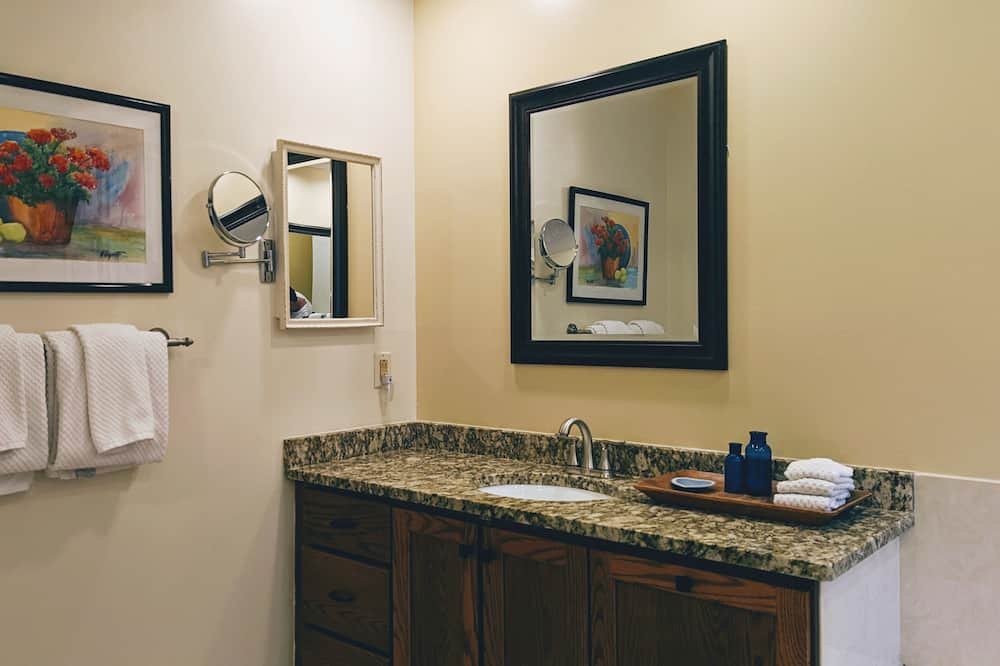 Photo of Bathroom in Kenmure