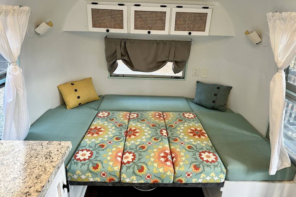 Photo of Bedroom in Lenoir