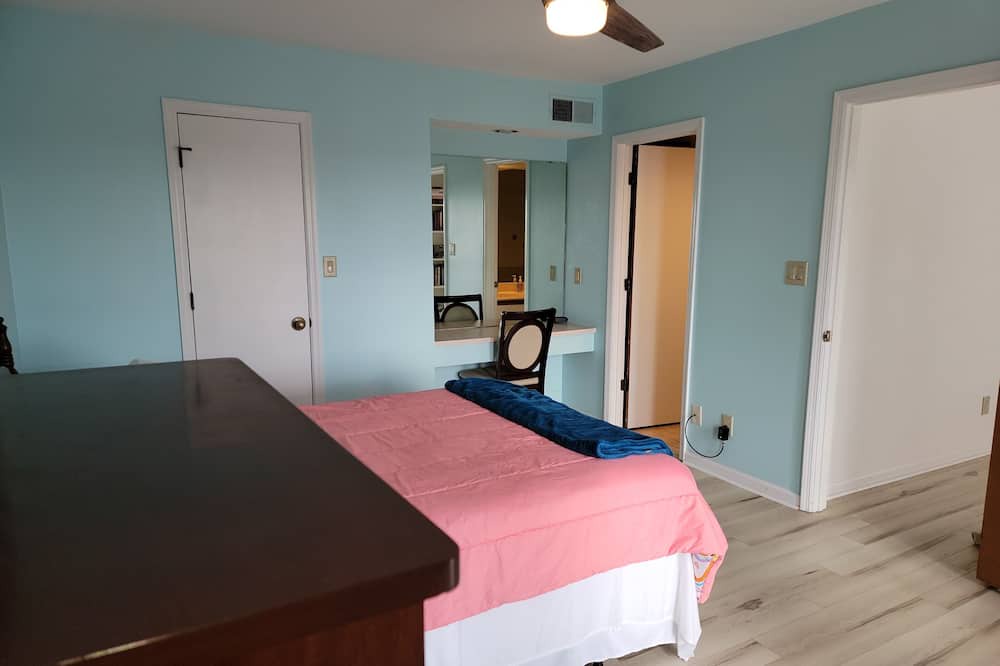 Photo of Bedroom in Fairfield Harbour
