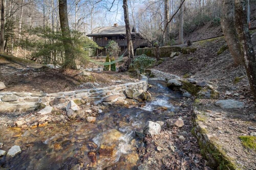Photo of Outdoor in Apple Ridge