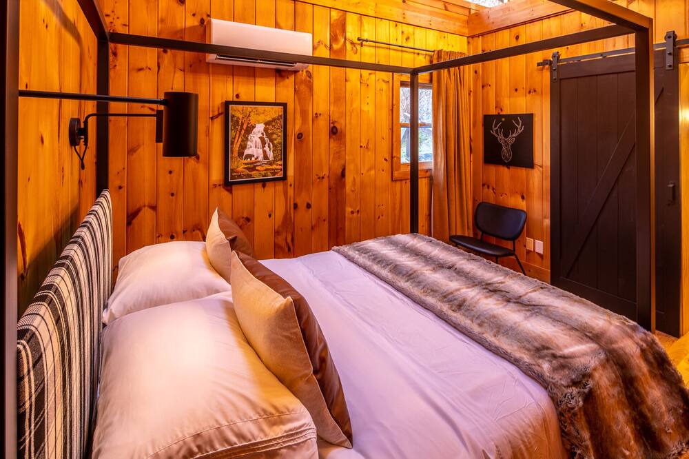 Photo of Bedroom in Apple Ridge