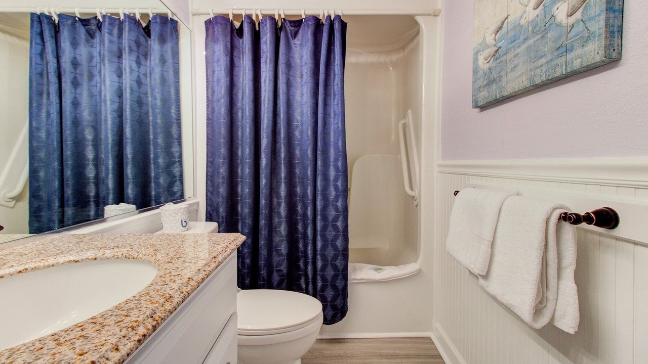 Photo of Bathroom in Wilmington Beach