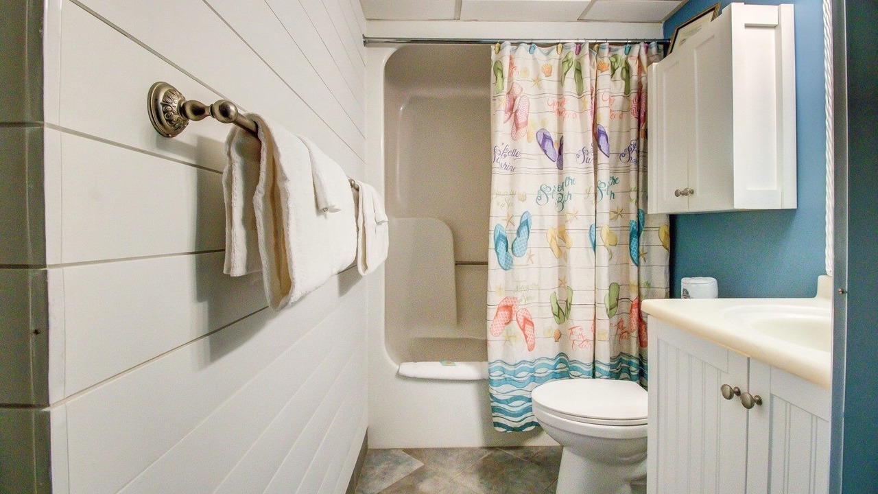 Photo of Bathroom in Wilmington Beach