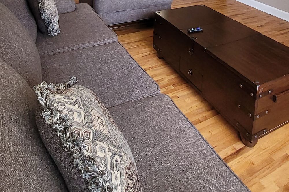 Photo of Livingroom in Dobson