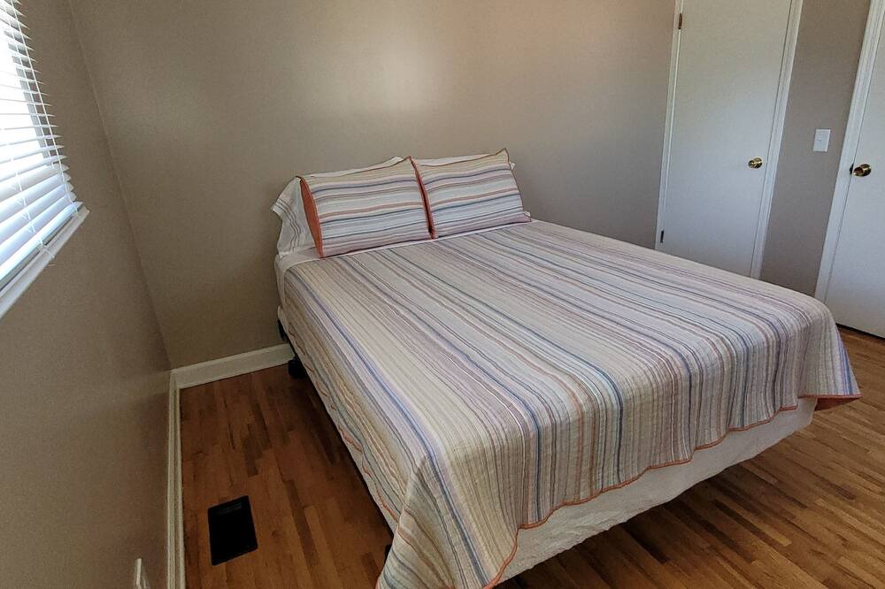 Photo of Bedroom in Dobson