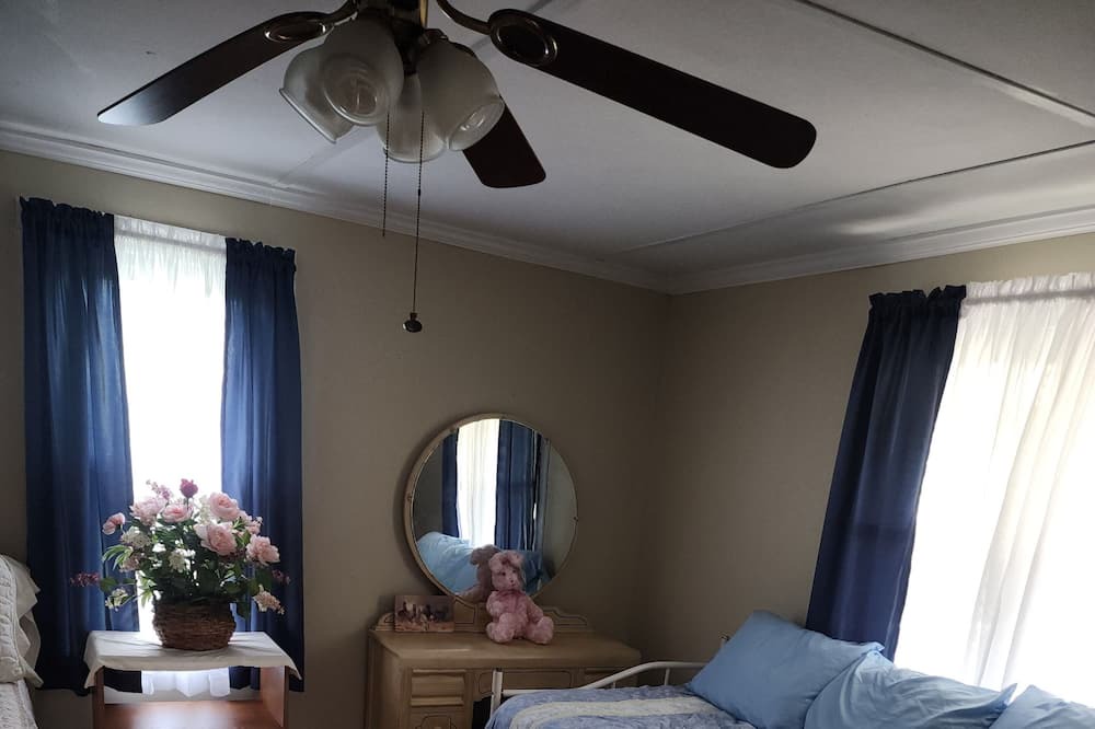 Photo of Bedroom in Traphill