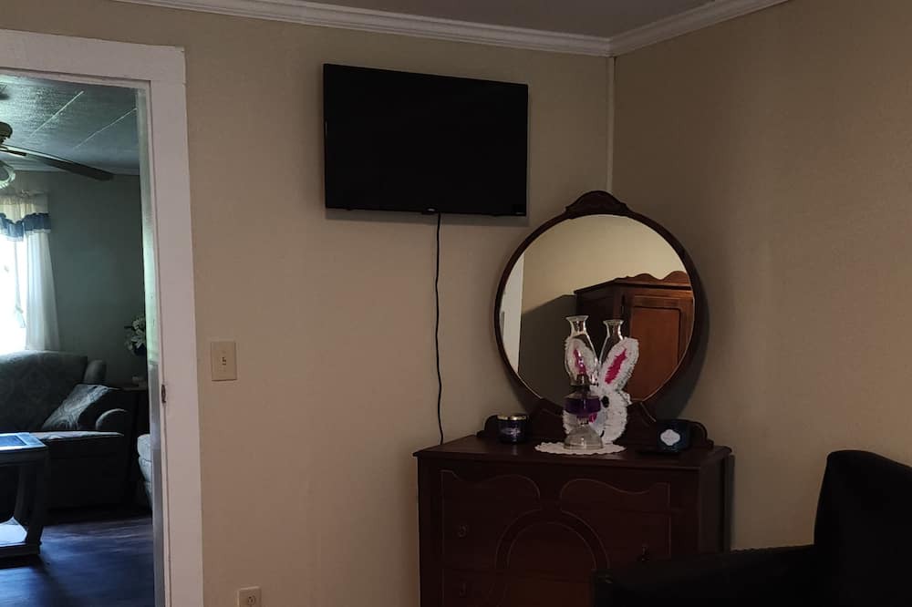 Photo of Bedroom in Traphill