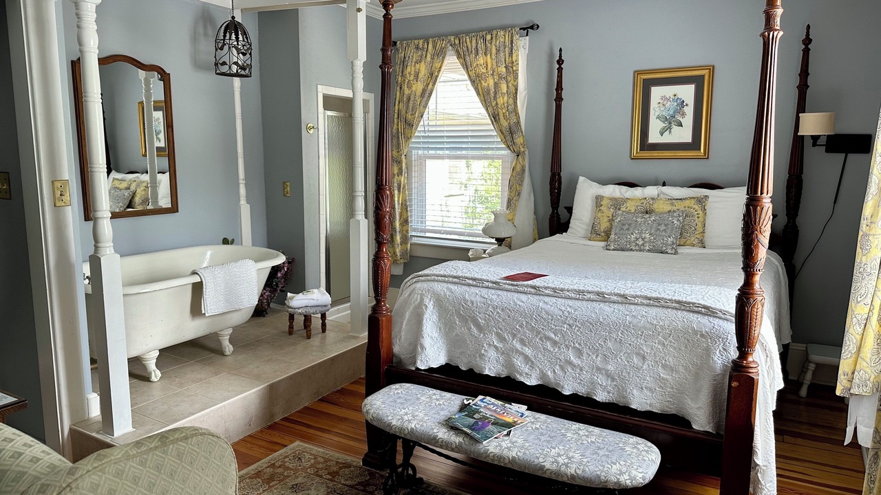 Photo of Bedroom in Black Mountain