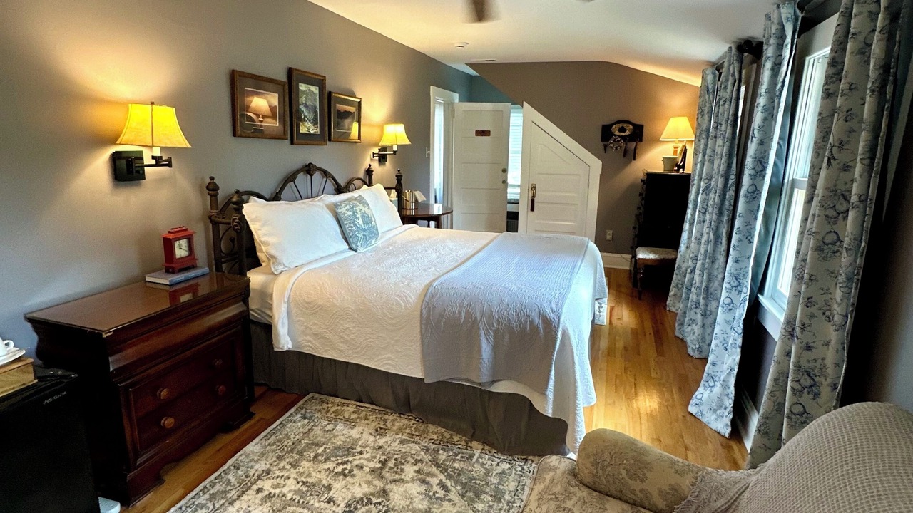 Photo of Bedroom in Black Mountain