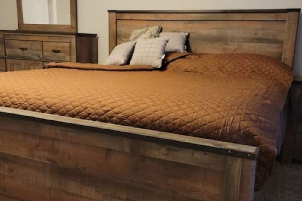Photo of Bedroom in Spring Lake