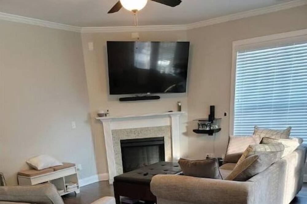 Photo of Livingroom in Spring Lake