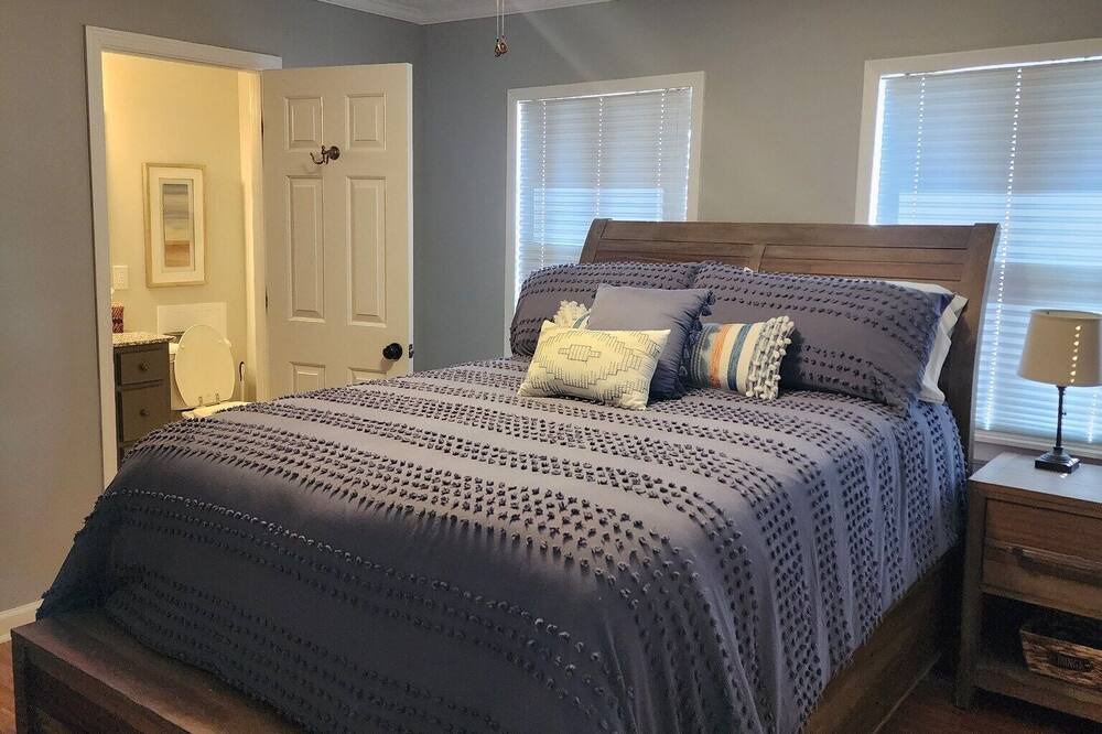 Photo of Bedroom in New London