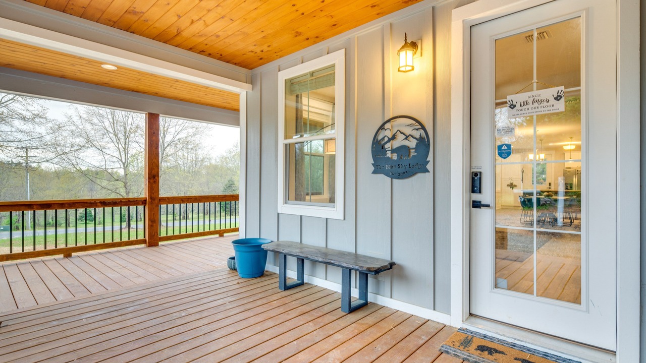 Photo of Patio Balcony in Vein Mountain
