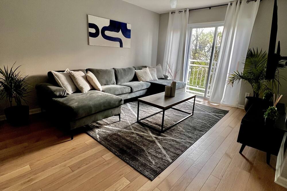 Photo of Livingroom in North Charlotte