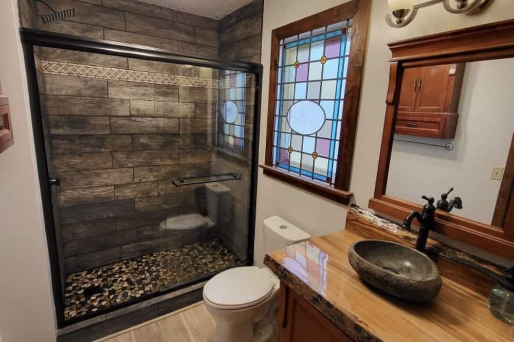 Photo of Bathroom in Arlington