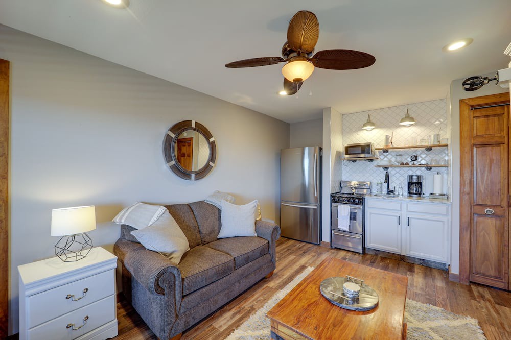 Photo of Livingroom in Apple Ridge