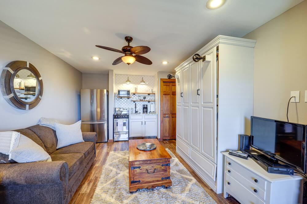 Photo of Livingroom in Apple Ridge
