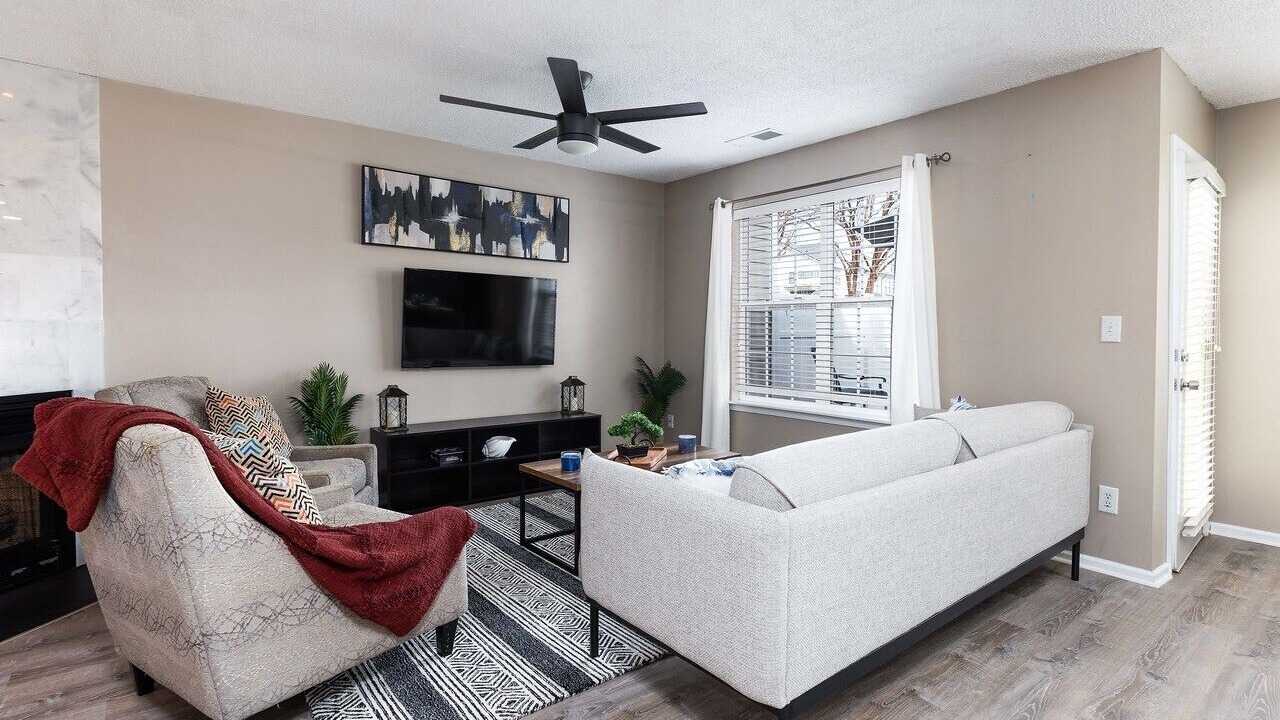 Photo of Livingroom in Ballantyne East