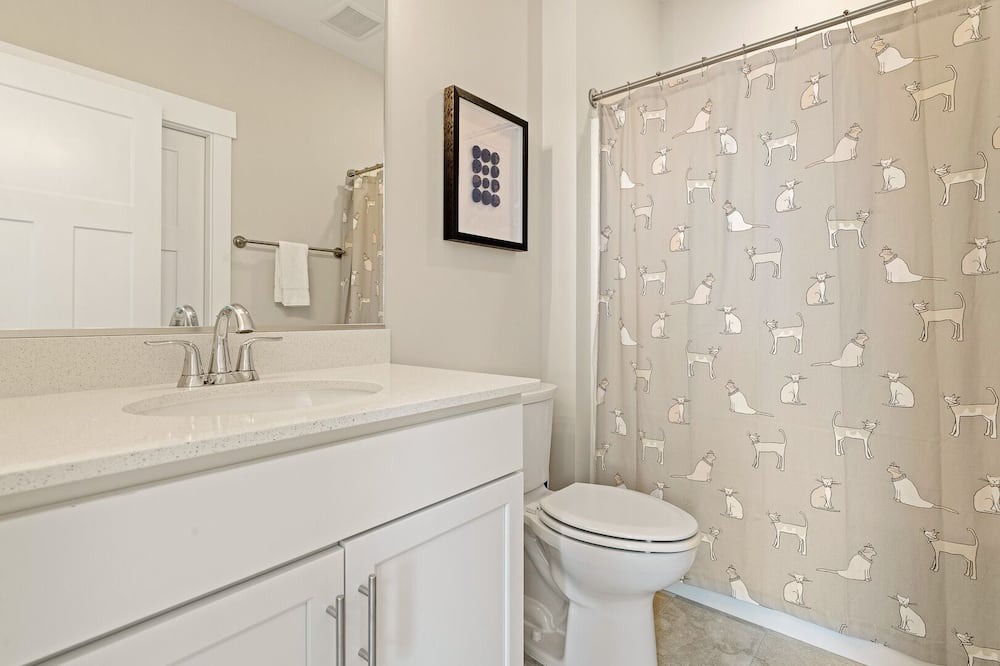 Photo of Bathroom in Bermuda Bay