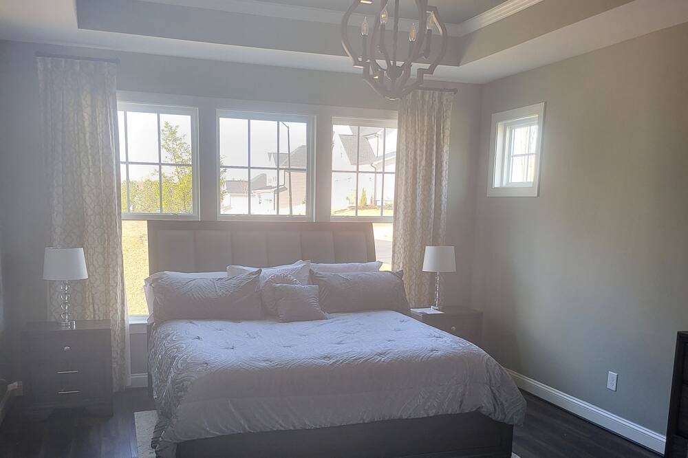 Photo of Bedroom in Wake Forest