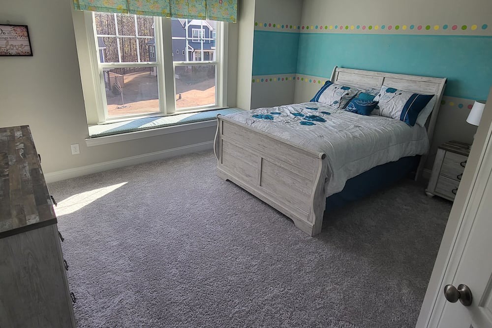 Photo of Bedroom in Wake Forest