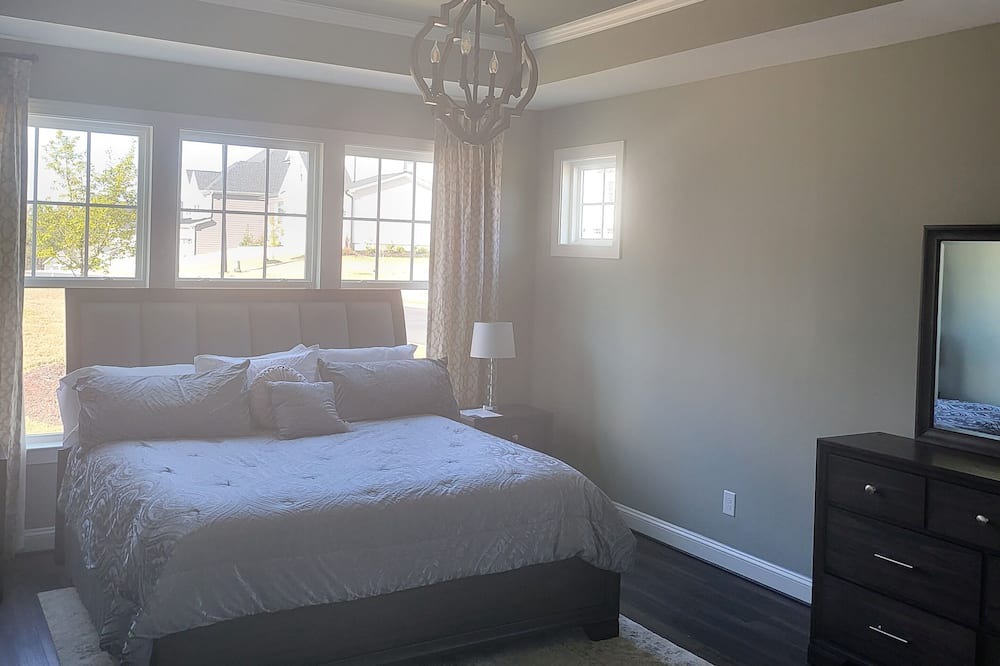Photo of Bedroom in Wake Forest