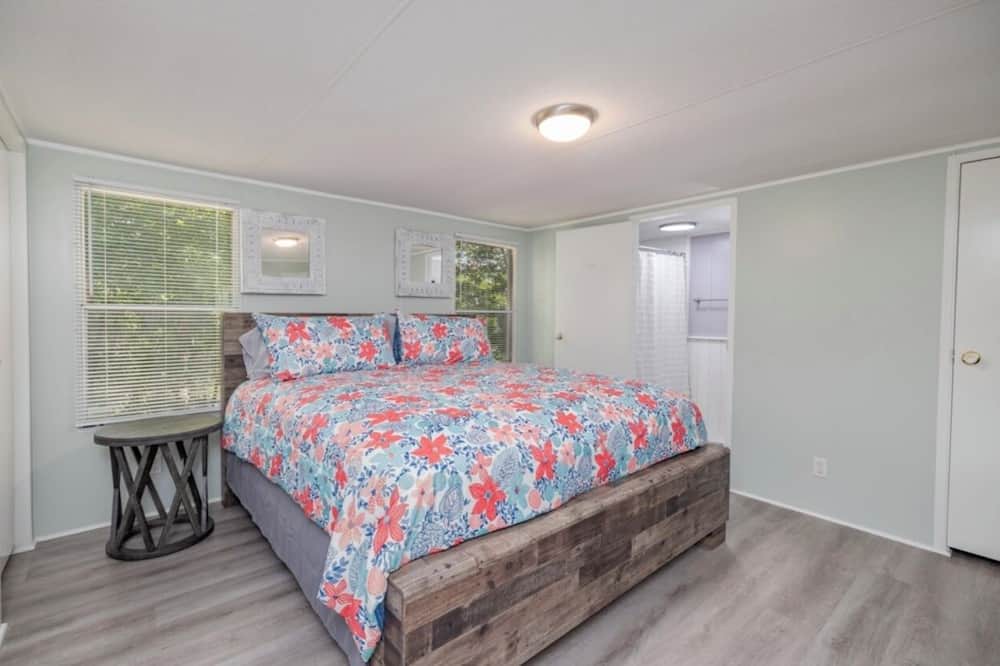 Photo of Bedroom in Wildwood Point