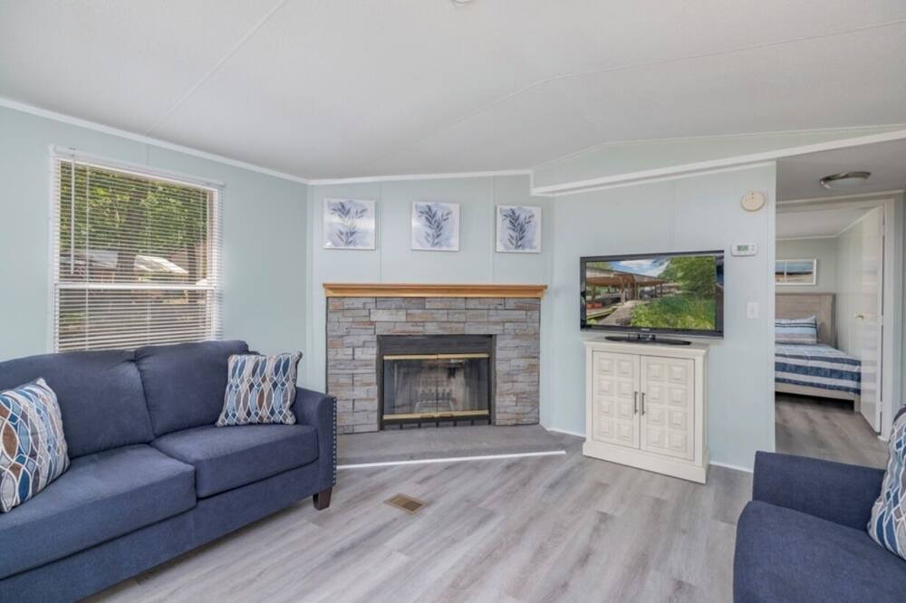 Photo of Livingroom in Wildwood Point