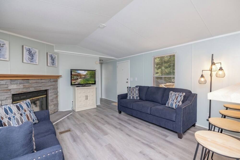 Photo of Livingroom in Wildwood Point
