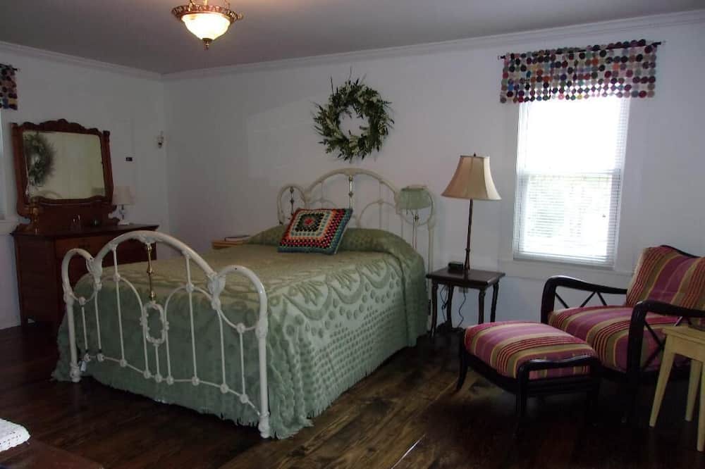 Photo of Bedroom in Warrensville