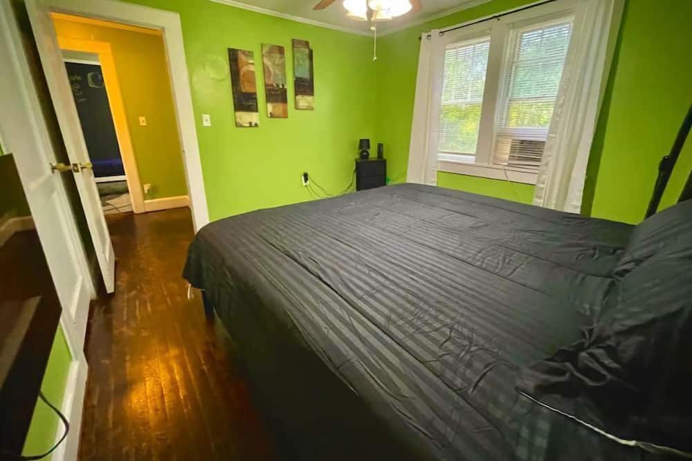 Photo of Bedroom in Qualla