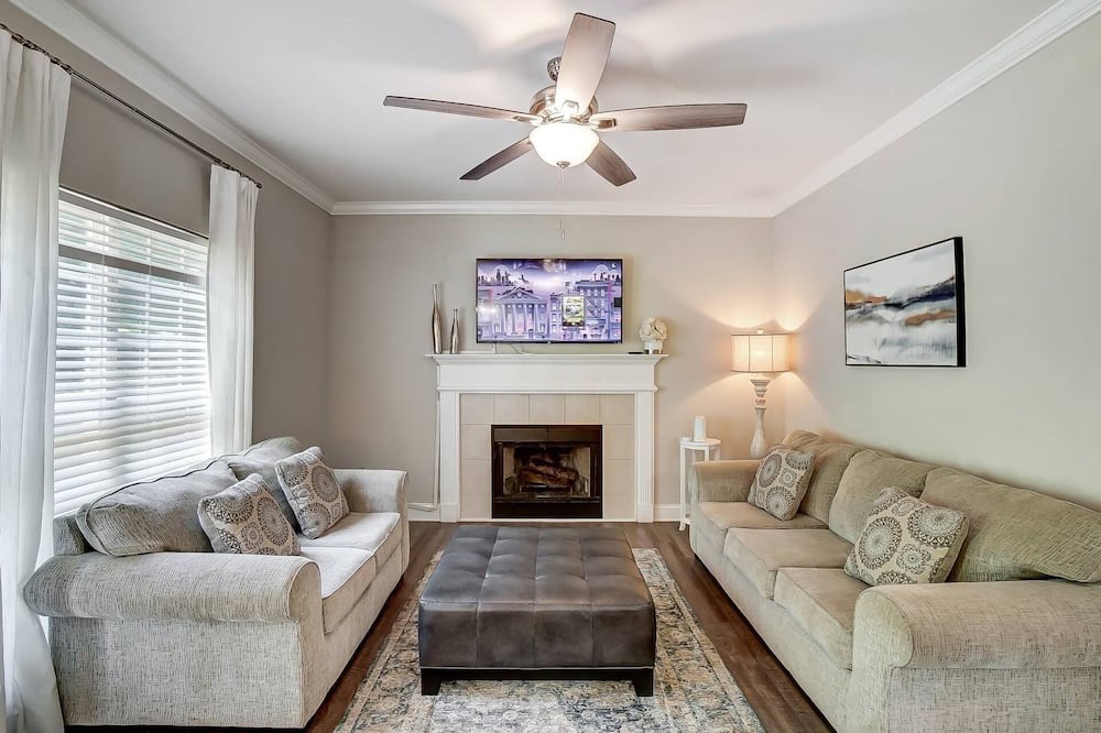 Photo of Livingroom in Paw Creek