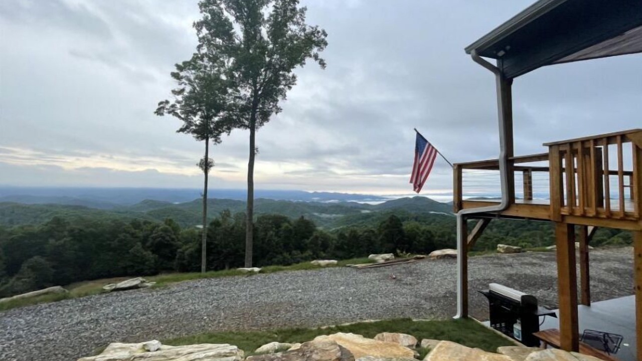 Photo of Outdoor in Mars Hill