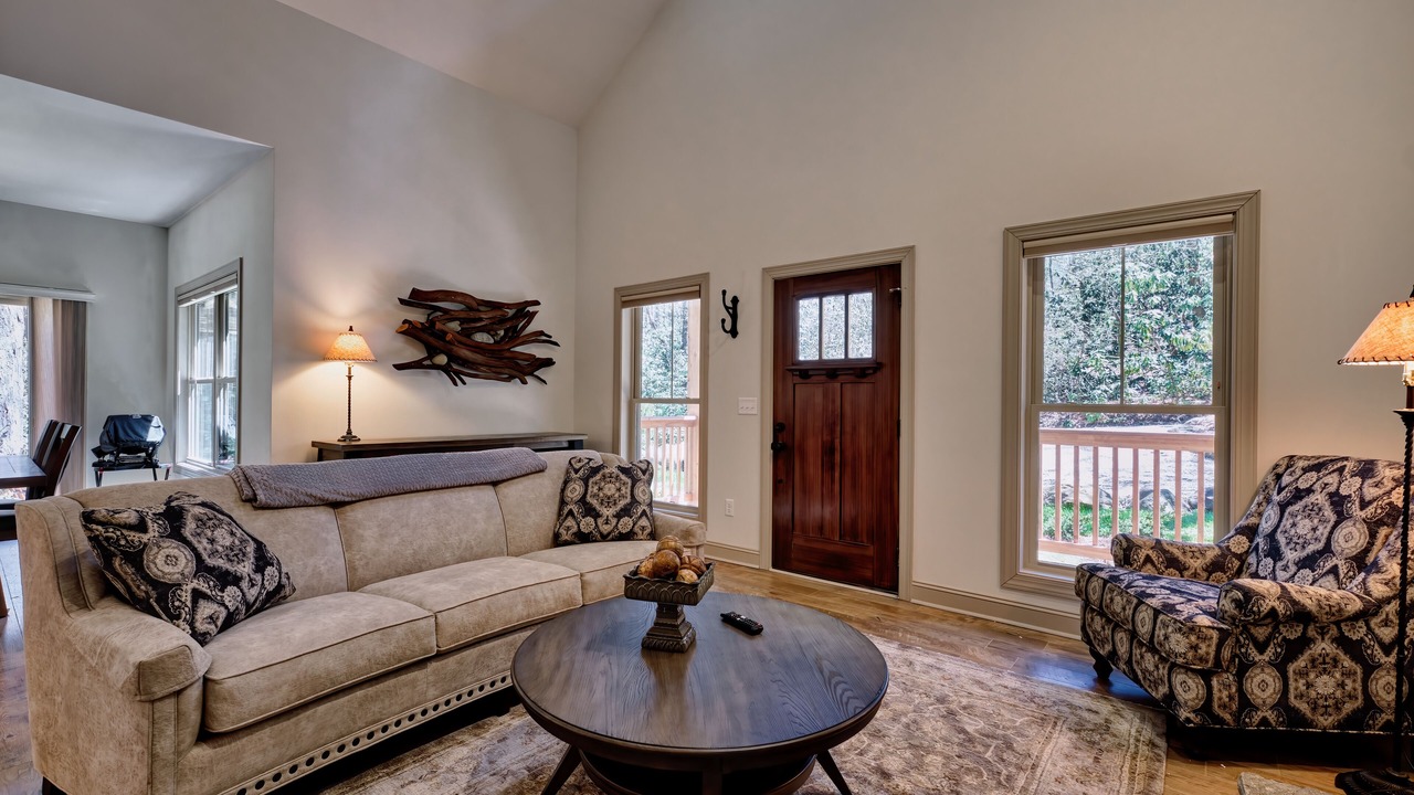 Photo of Livingroom in Highlands Hills