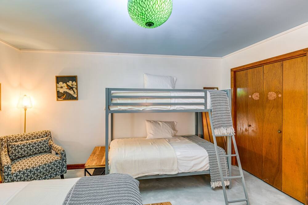 Photo of Bedroom in Whites Creek