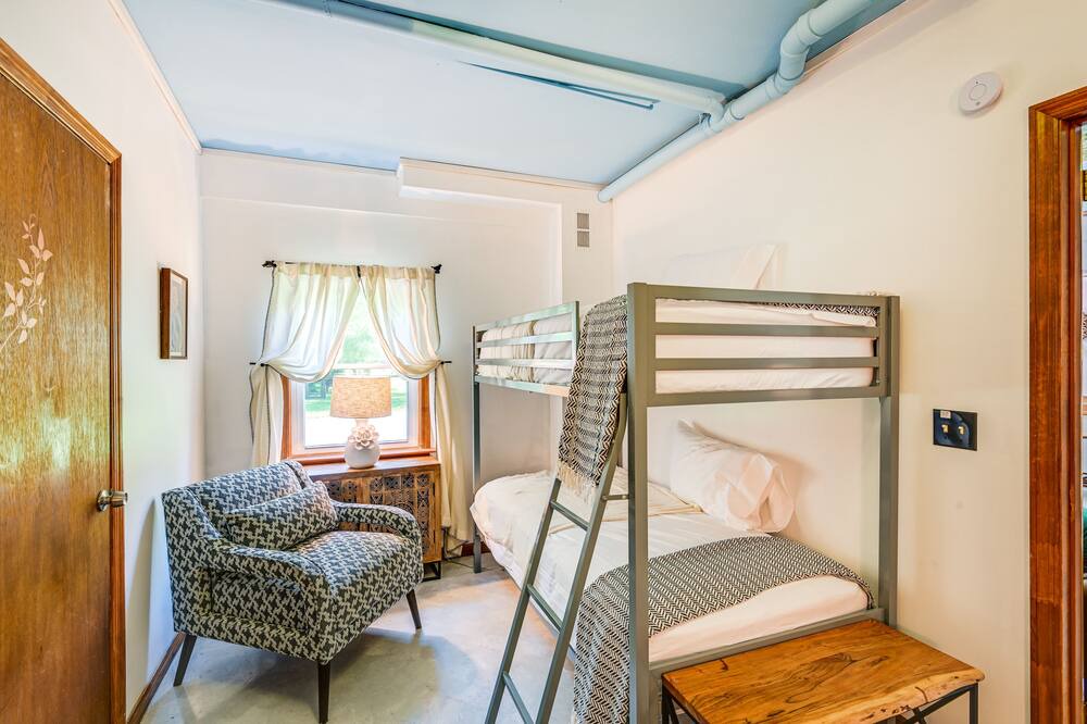 Photo of Bedroom in Whites Creek