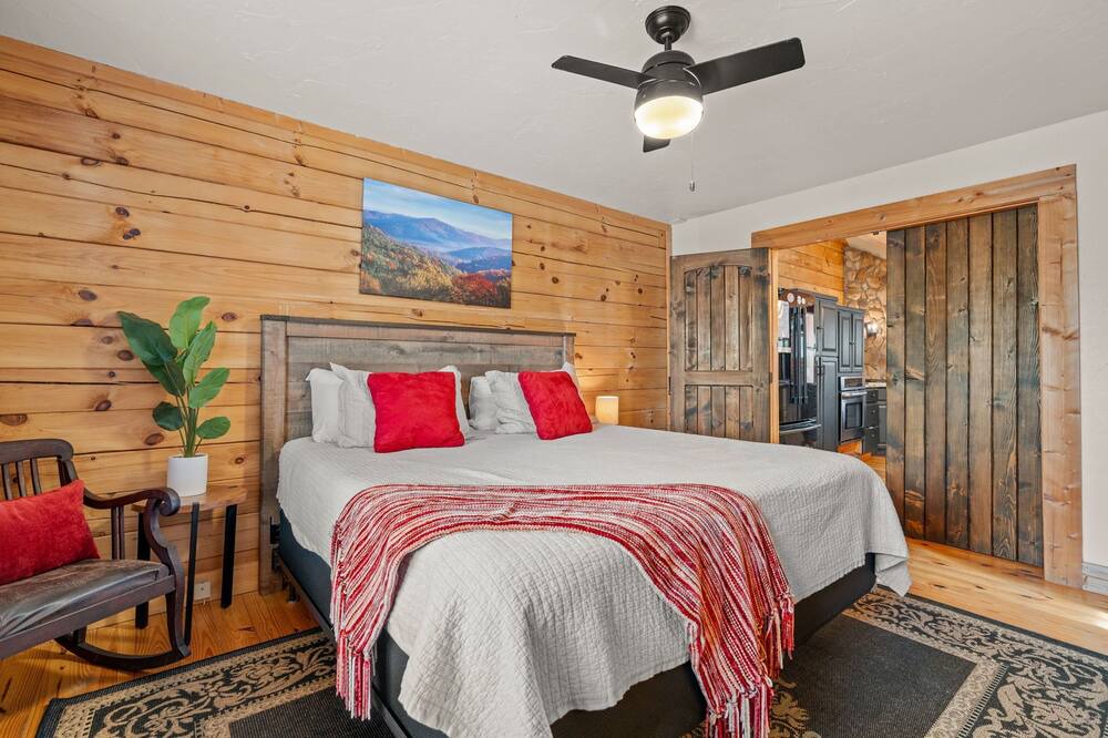 Photo of Bedroom in Lake Lure