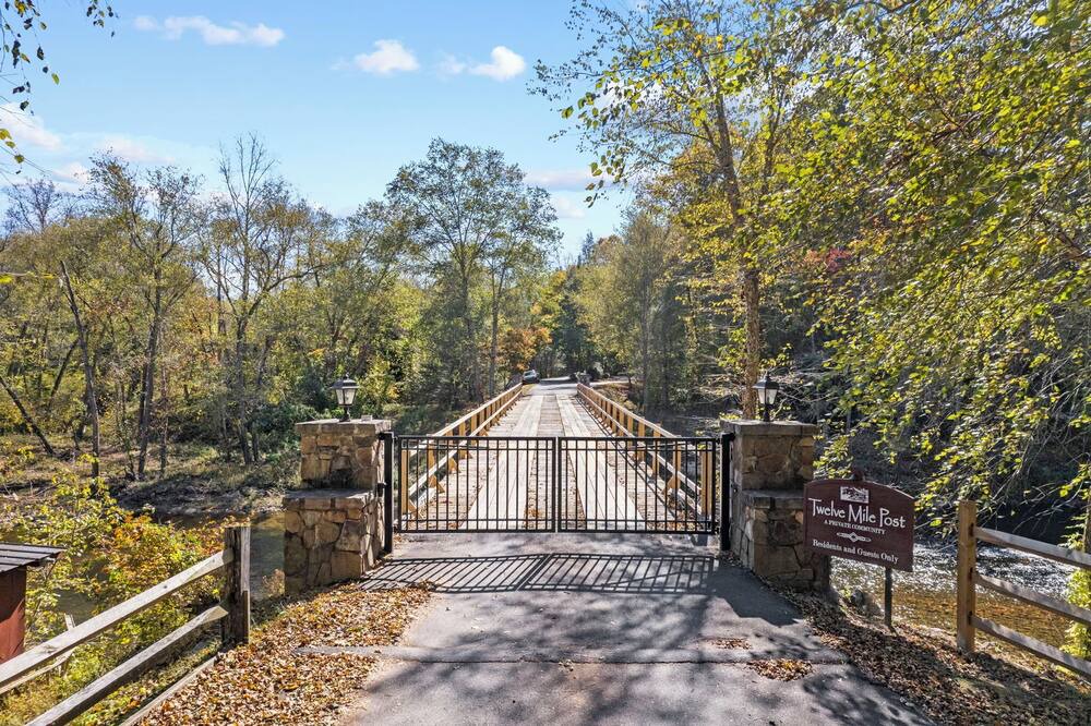 Photo of Outdoor in Lake Lure