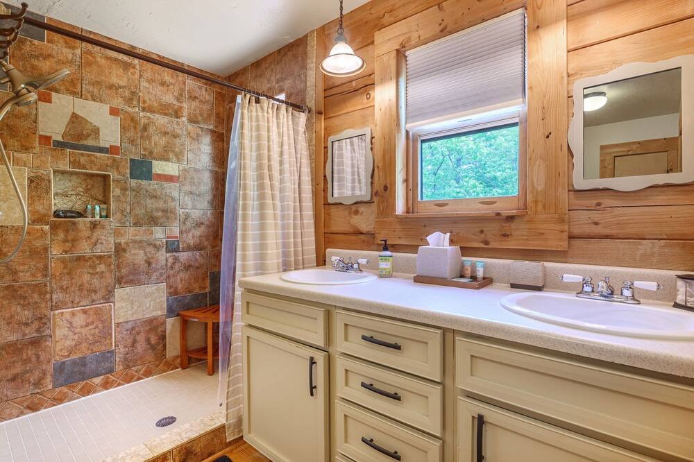 Photo of Bathroom in Lake Lure