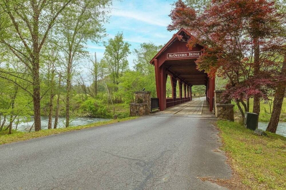 Photo of Outdoor in Lake Lure