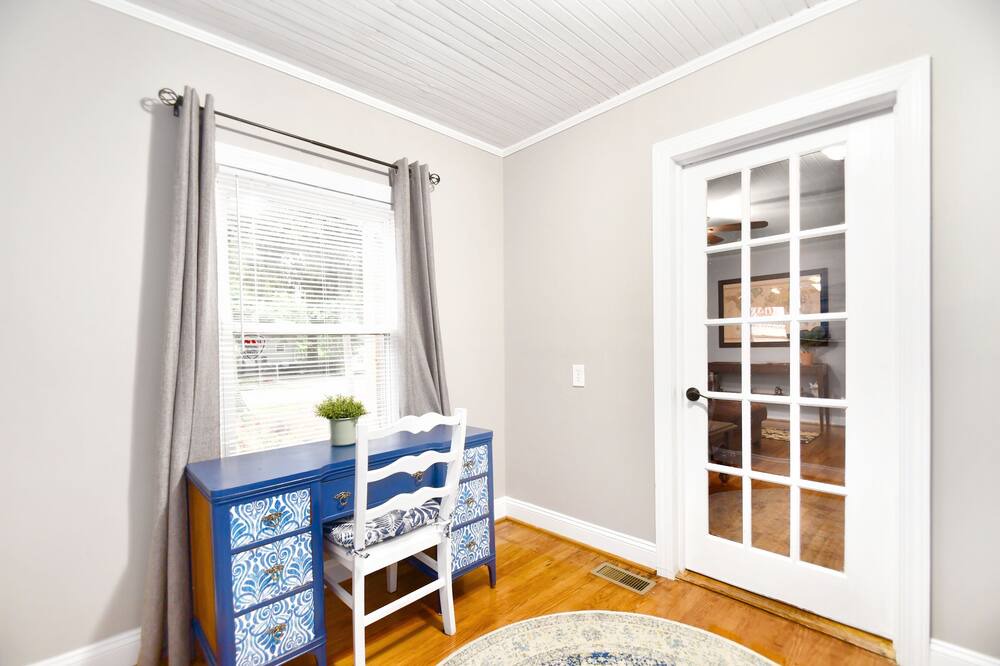 Photo of Bedroom in Biddleville