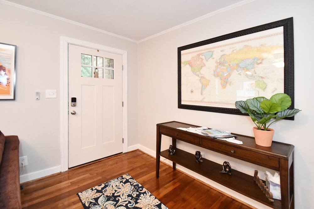 Photo of Bedroom in Biddleville